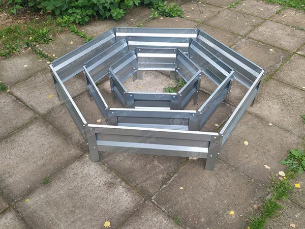 shestigrannaya-3.jpg Клумба шестигранная оцинкованная (3 яруса) — изображение 1